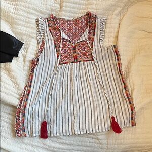 Embroidered Sleeveless Top - Multicolor